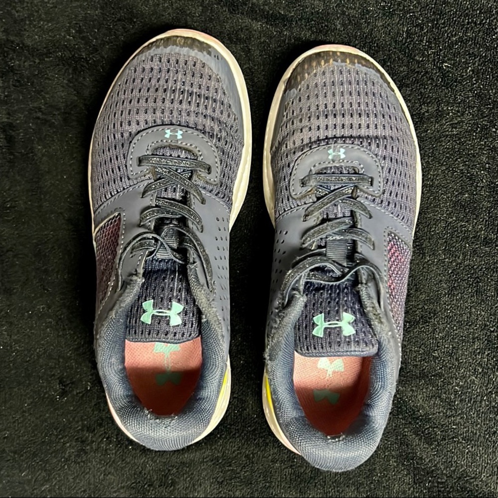 Sneaker 3 inches wide & 8.5 length